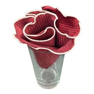 MEN'S ROUND BURGUNDY PATTERN HANKY POCKET SQUARE WITH WHITE PIPING.